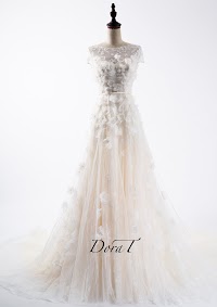 Dora T Wedding Dress 1068533 Image 0